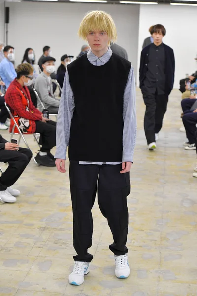 Look 33
